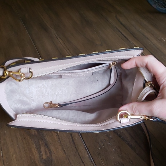 Michael Kors purse - Picture 6 of 8